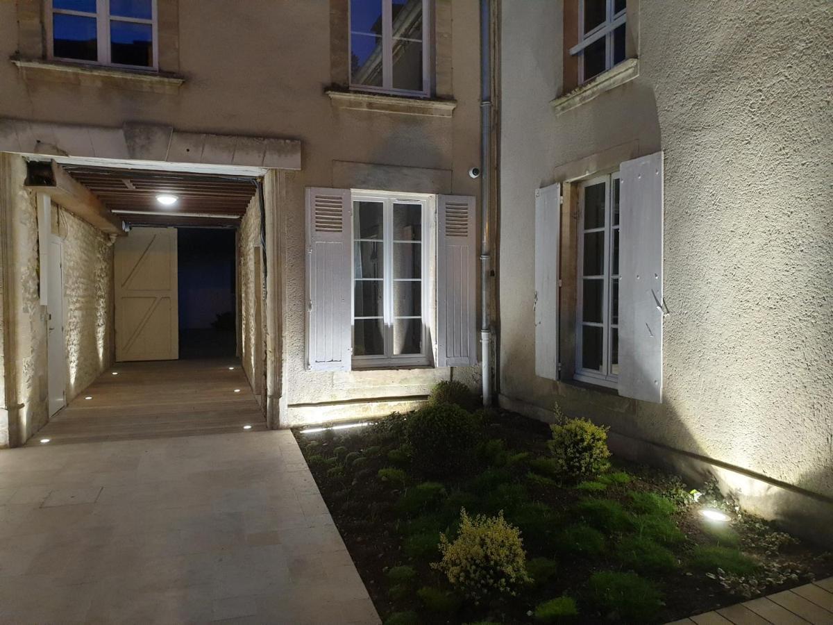 Au Loup Historic Apartments Байе Экстерьер фото