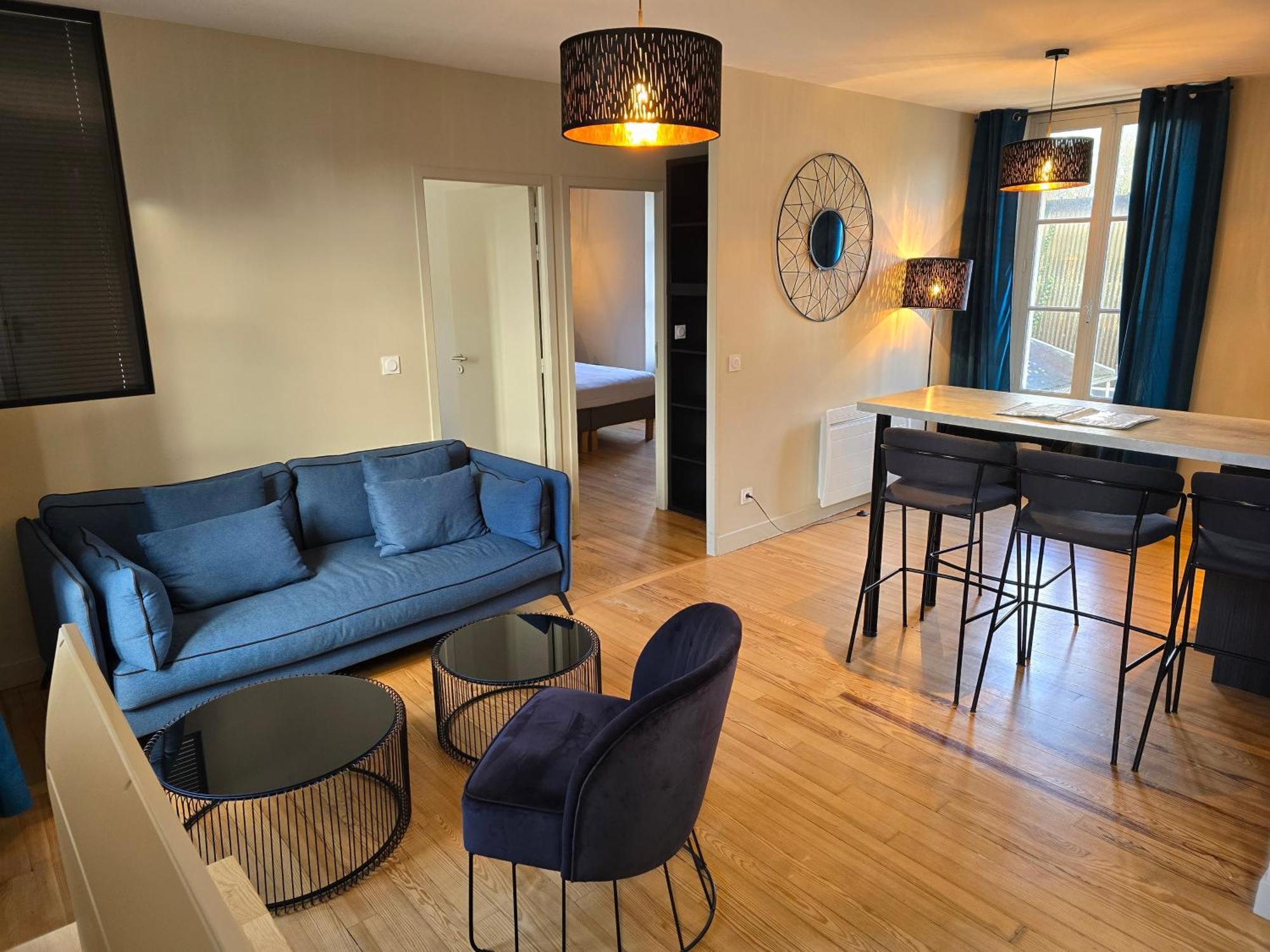 Au Loup Historic Apartments Байе Экстерьер фото